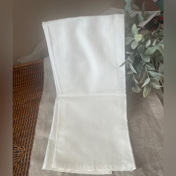 Pottery Barn Floral Bunny Kitchen Towel - Picture 3 of 4